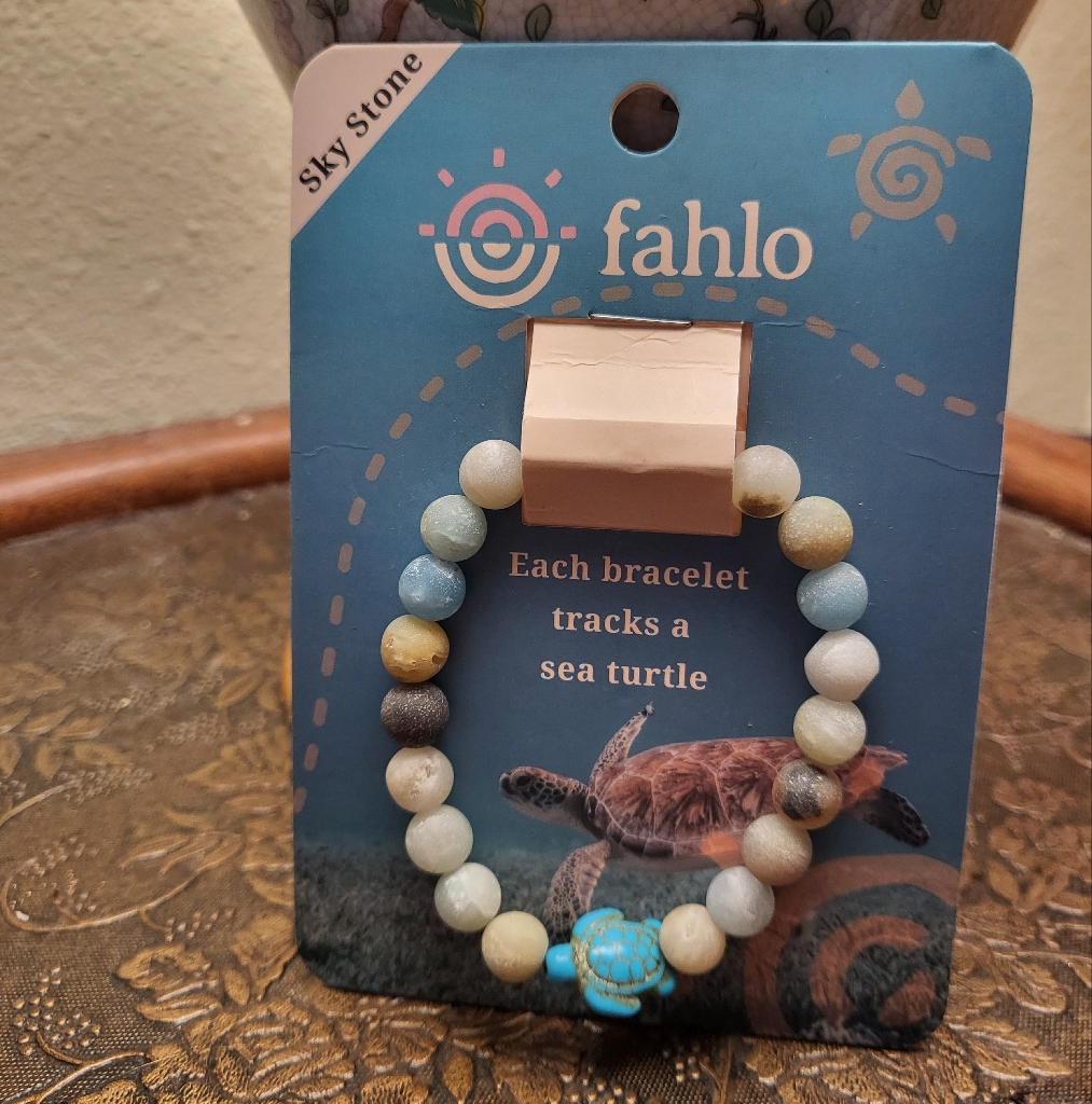 Nwt Sea Turtle Tracking Sky Stone With Turtle Charm Bracelet - Multicolor